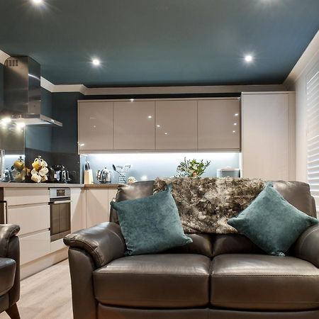Snugg Villa Уитби Екстериор снимка
